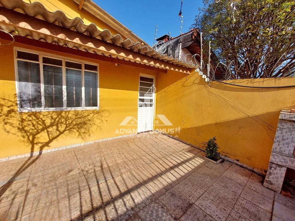 Casa à venda com 2 quartos, 180m² - Foto 13